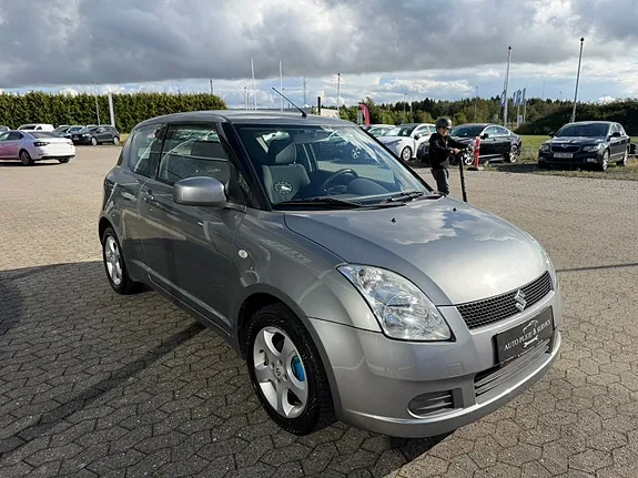 Suzuki Swift 2005 photo 5