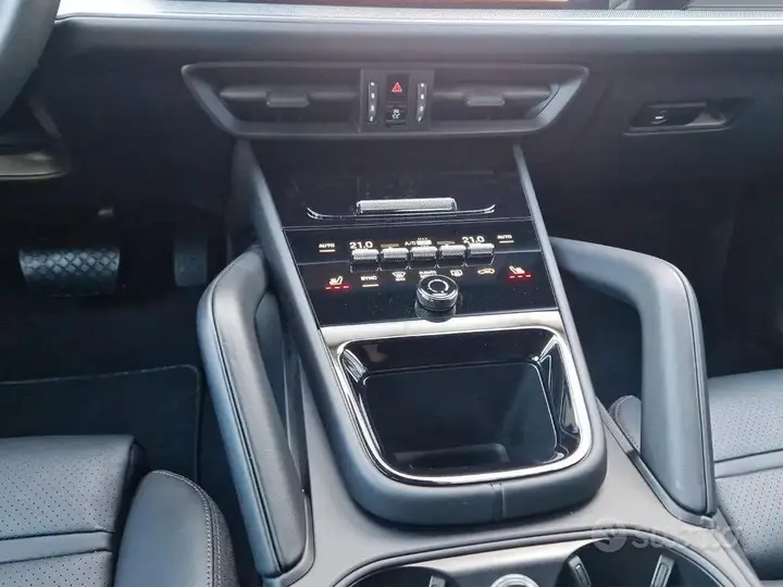 Porsche Cayenne 2025 photo 4