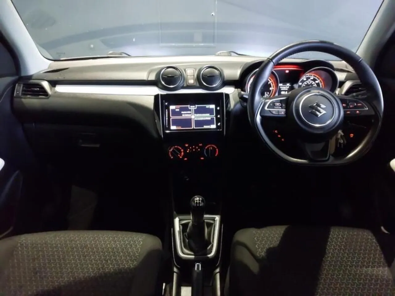 Suzuki Swift 2023 photo 3