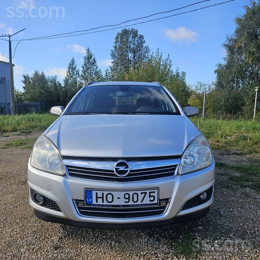Opel Astra 2008 photo 2