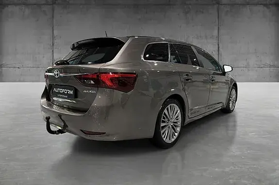 Toyota Avensis 2016 photo 5