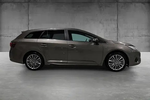 Toyota Avensis 2016 photo 4
