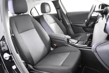 Mercedes-Benz A180 2021 photo 3