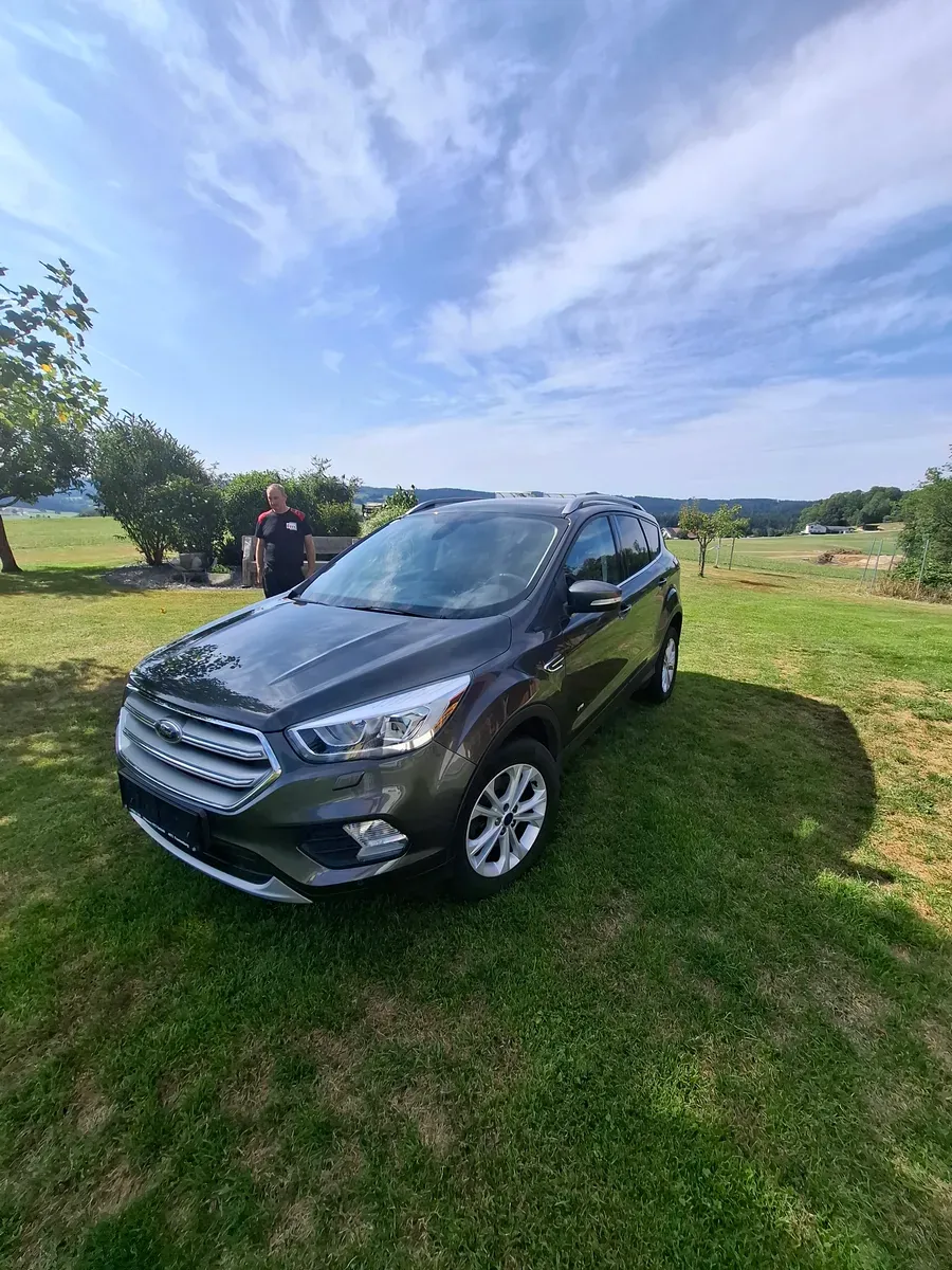 Ford Kuga 2018 photo 2