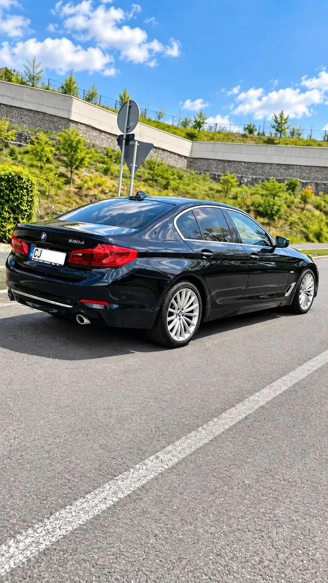 BMW 5 Series 2017 photo 2