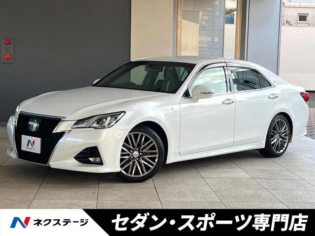 Toyota Crown Athlete Hybrid