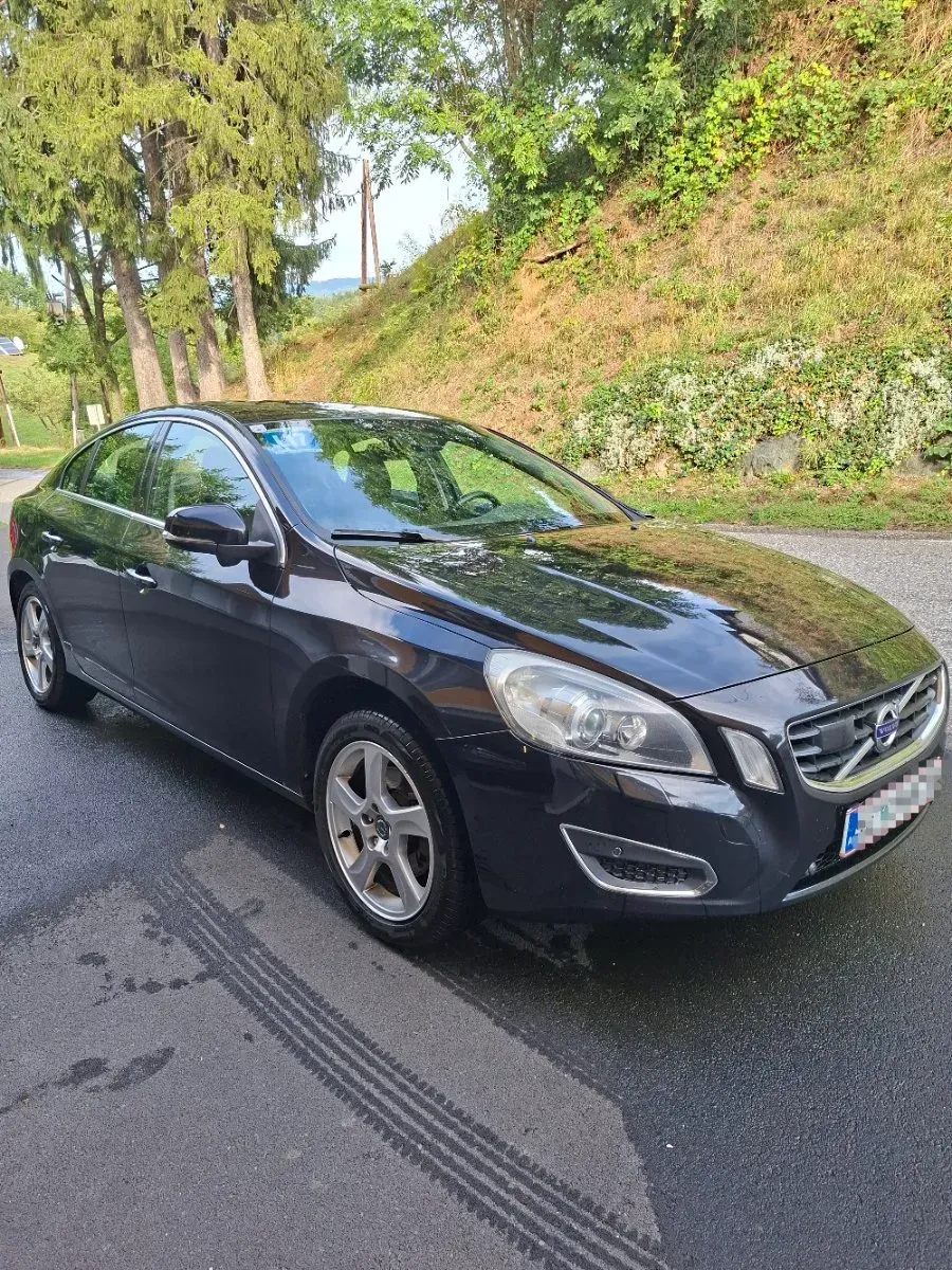 Volvo S60 2012 photo 3