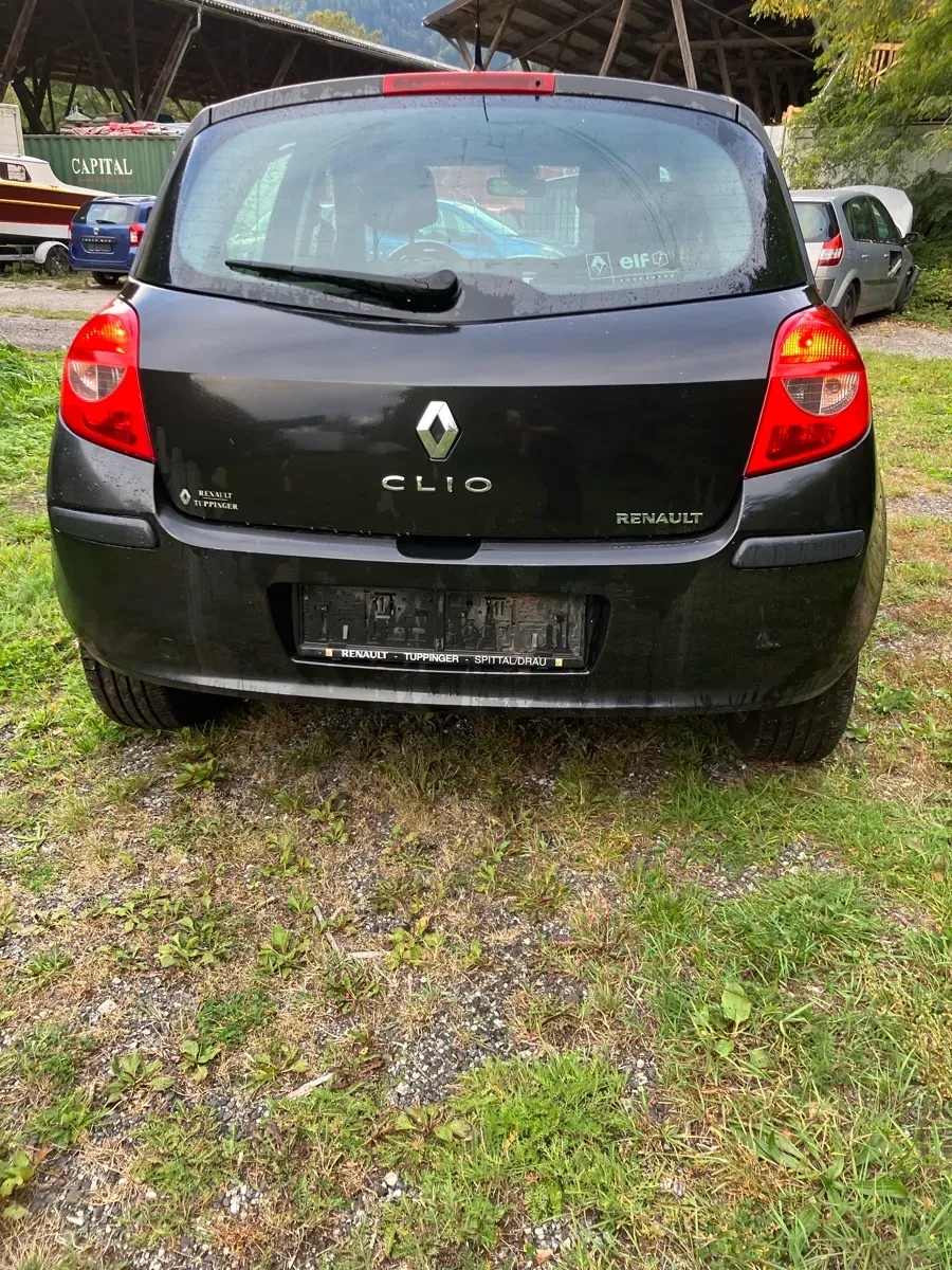 Renault Clio 2006 photo 3