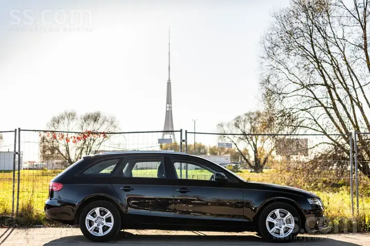 Audi A4 2010 photo 5