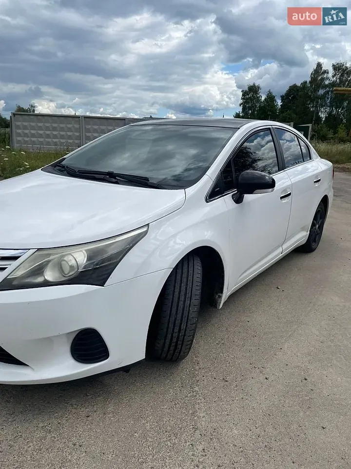 Toyota Avensis 2012 photo 2