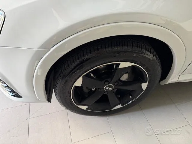 Audi Q3 2017 photo 4