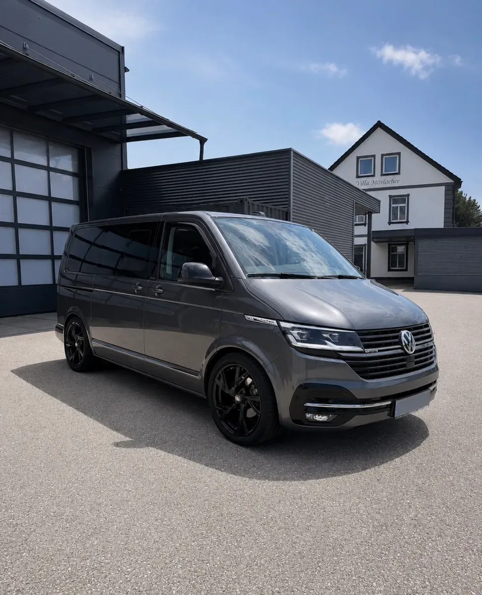 Volkswagen Multivan 2021 photo 2