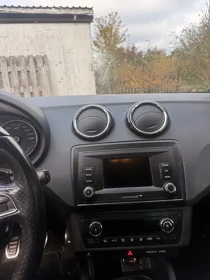 Seat Ibiza 2016 photo 3