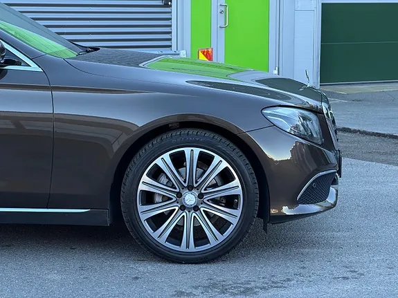 Mercedes-Benz E-Class 2017 photo 2