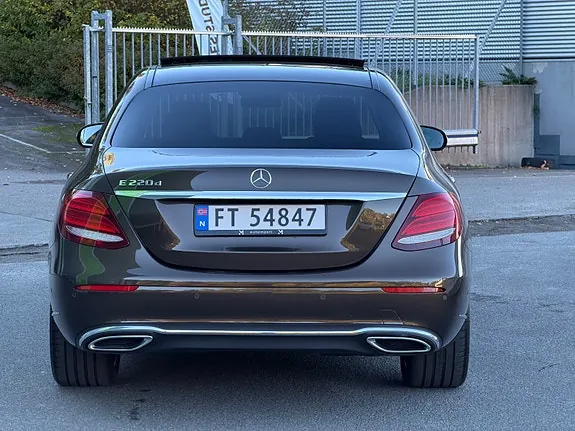 Mercedes-Benz E-Class 2017 photo 5