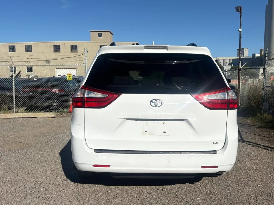 Toyota Sienna 2019 photo 4