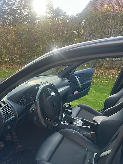 BMW 120I 2010 photo 4