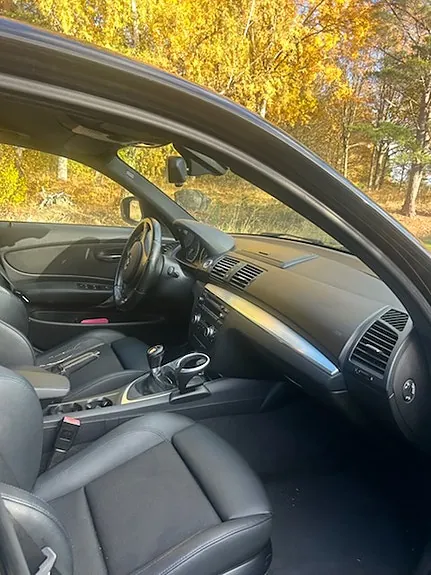BMW 120I 2010 photo 3