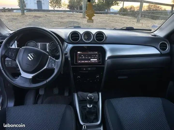 Suzuki Vitara 2017 photo 3