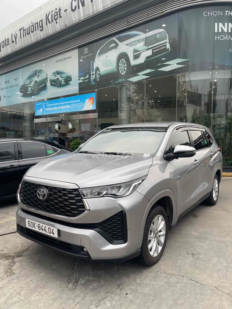 Toyota Innova Cross 2025 photo 2