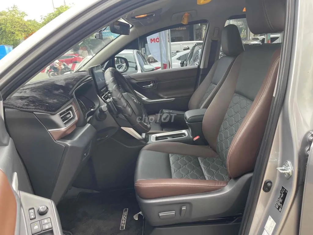 Toyota Innova Cross 2025 photo 3