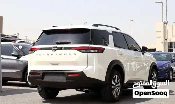 Nissan Pathfinder 2023 photo 4