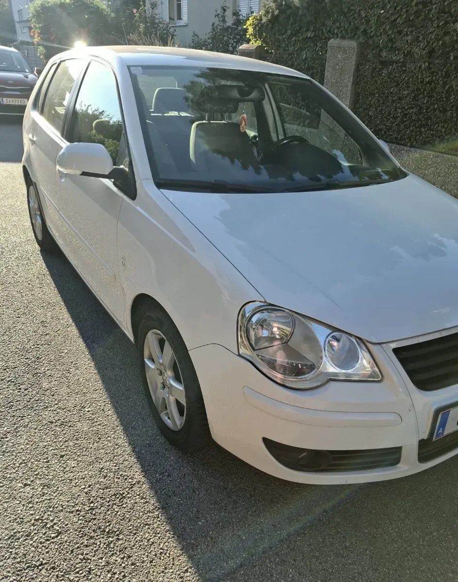 Volkswagen Polo 2008 photo 2