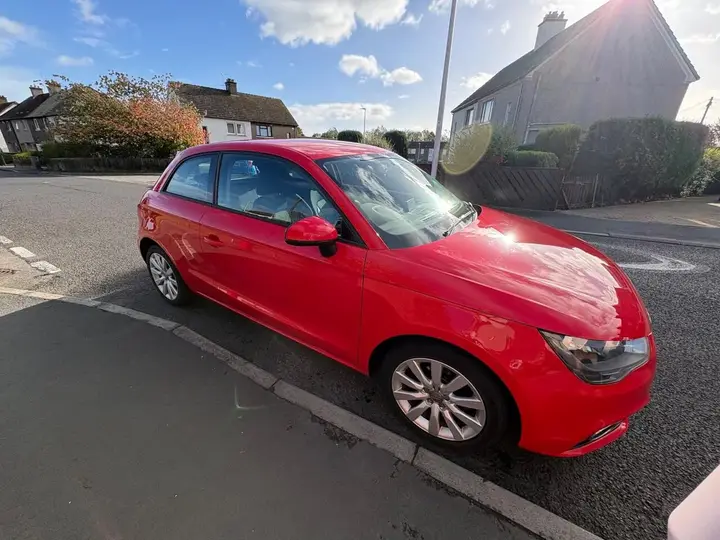 Audi A1 2014 photo 2