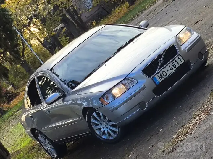 Volvo S60 2005 photo 2
