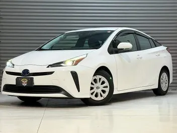 Toyota Prius 2021 photo 2