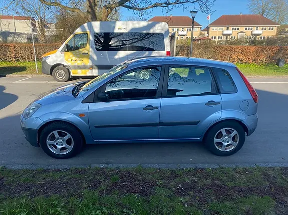 Ford Fiesta 2006 photo 3