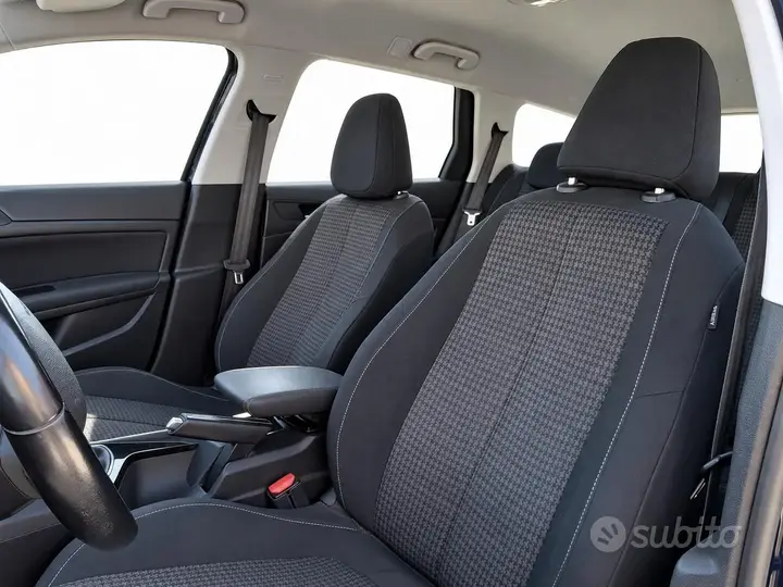 Peugeot 308 2018 photo 3