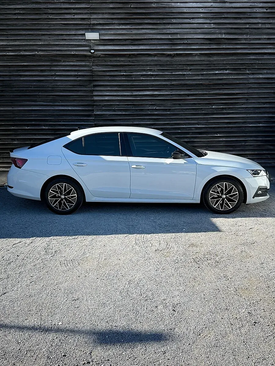 Skoda Octavia 2023 photo 3