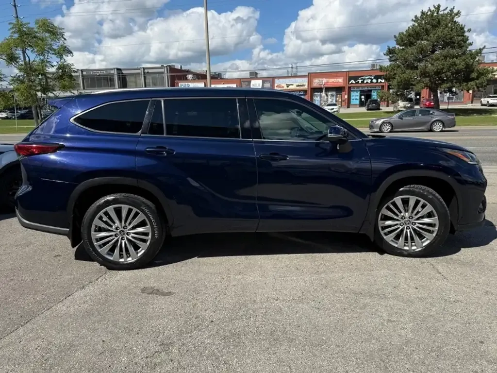 Toyota Highlander 2022 photo 4