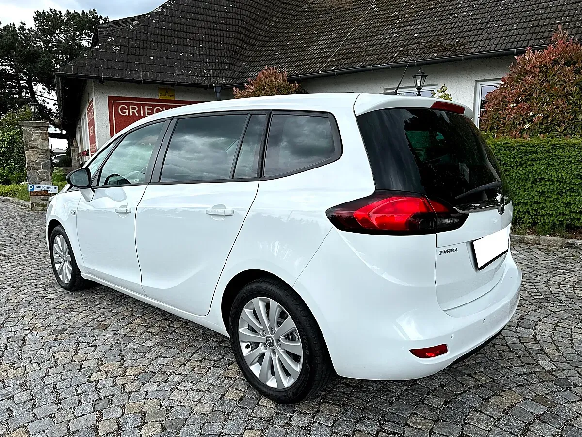 Opel Zafira Tourer 2018 photo 3