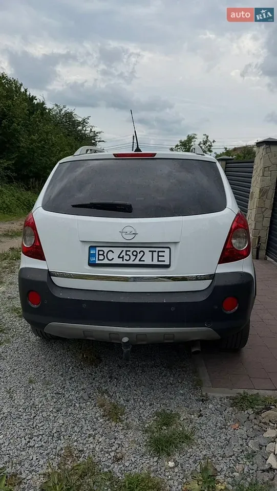 Opel Antara 2009 photo 2