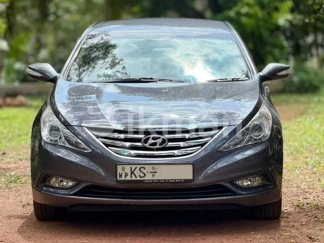 Hyundai Sonata 2012 photo 2