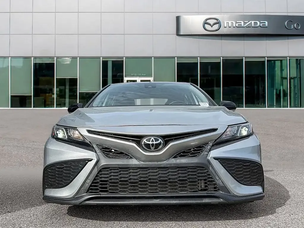 Toyota Camry 2022 photo 2