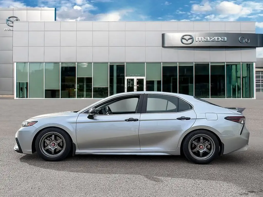 Toyota Camry 2022 photo 3