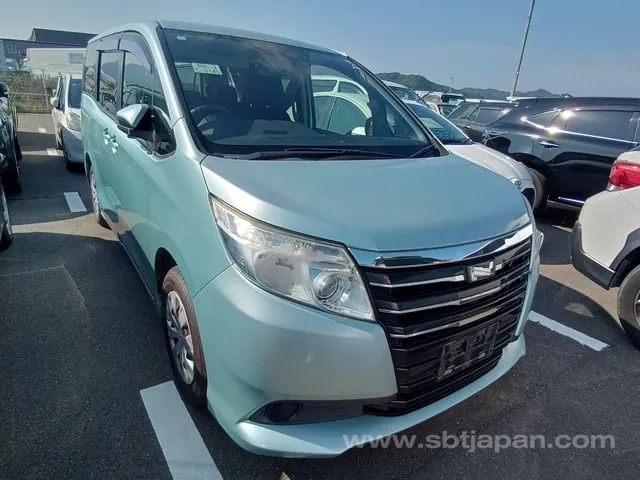 Toyota Noah X
