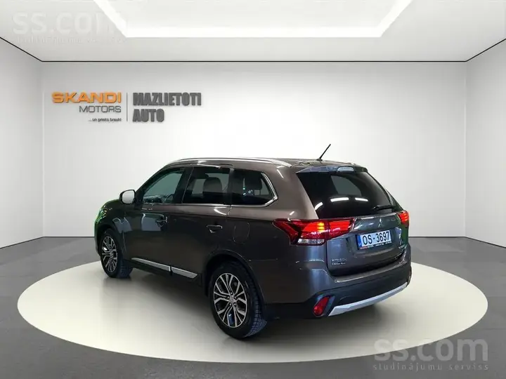 Mitsubishi Outlander 2016 photo 4