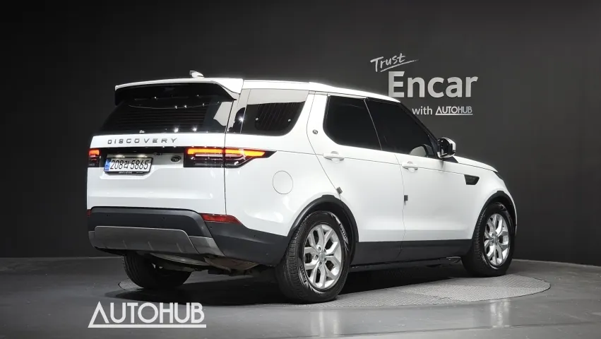 Land Rover Discovery5 2020 photo 2