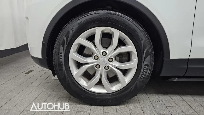 Land Rover Discovery5 2020 photo 5