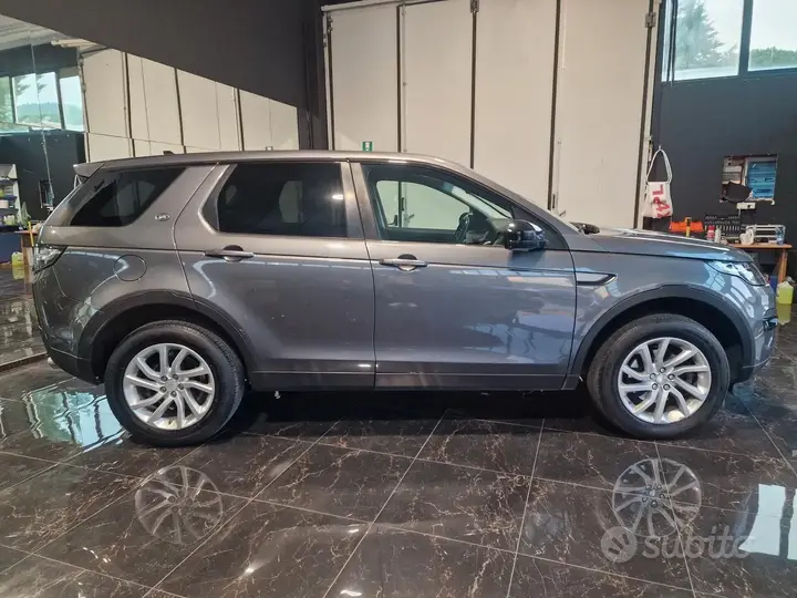 Land Rover Discovery Sport 2015 photo 4