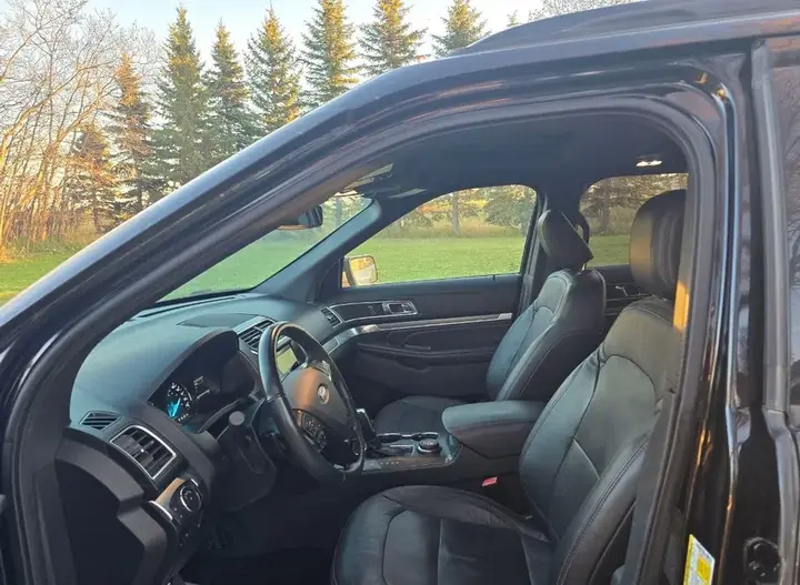 Ford Explorer 2018 photo 4