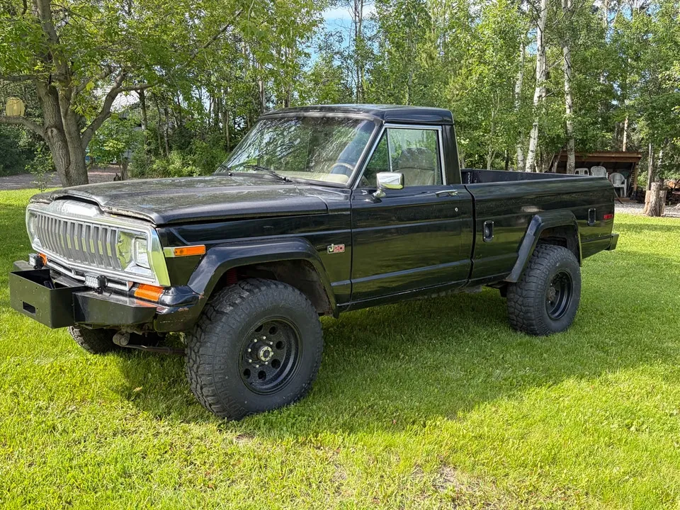 Jeep J20