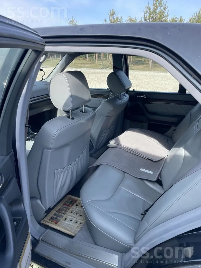 Mercedes-Benz S320 1999 photo 3