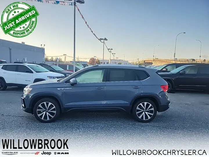 Volkswagen Taos 2023 photo 2