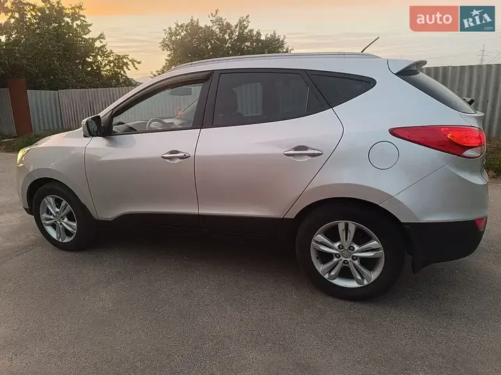 Hyundai Ix35 2011 photo 5