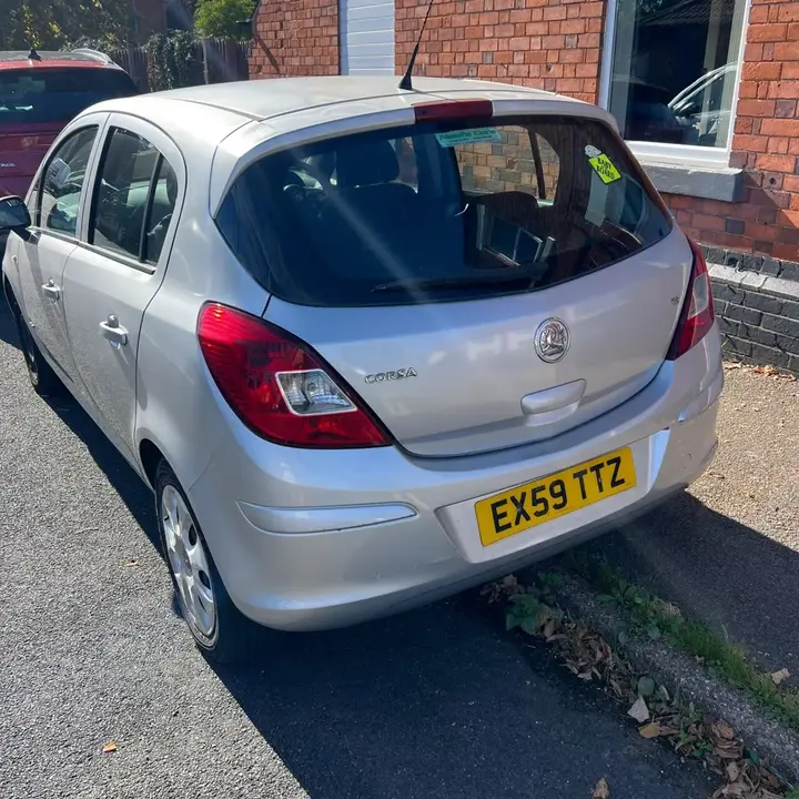 Vauxhall Corsa 2009 photo 3